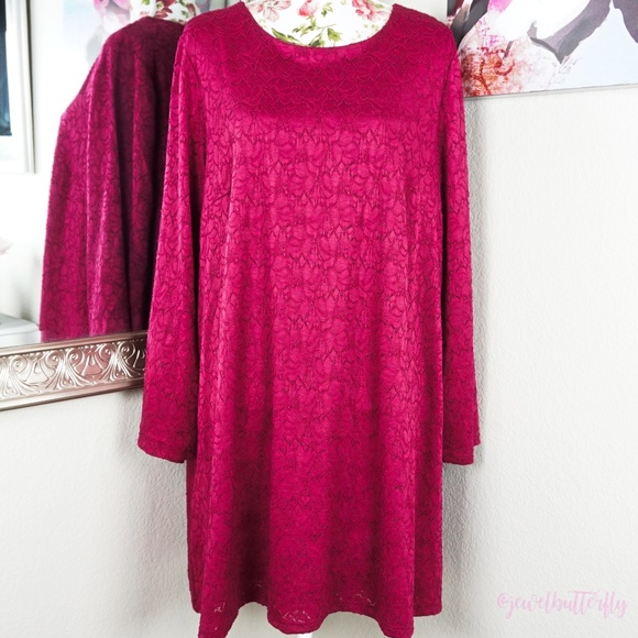 Chelsea & Theodore Dresses & Skirts - 🦋 Chelsea & Theodore Woman | Bell Sleeve Dress